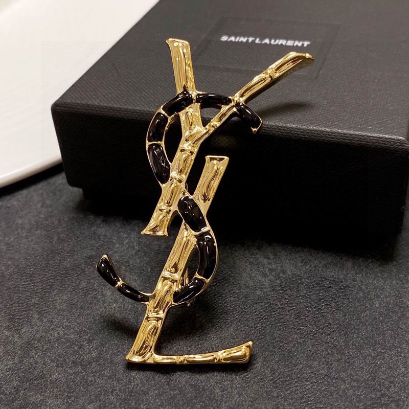 YSL Brooch 9lyr24 (1)